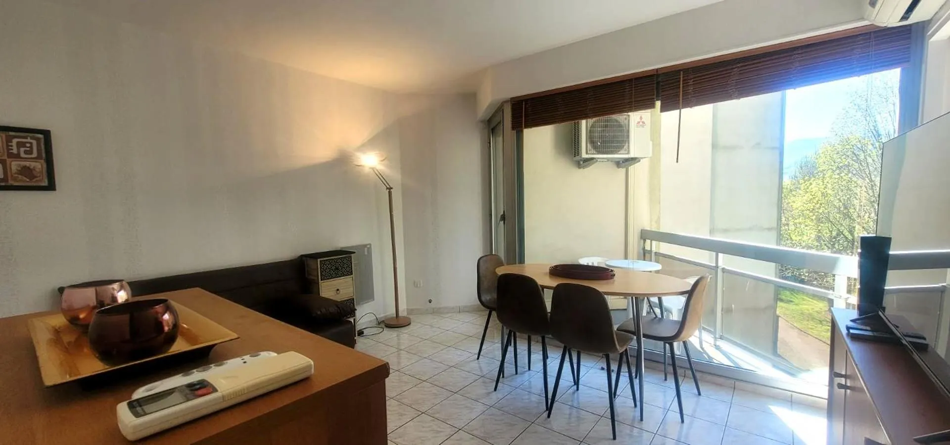 Le Cocon - 4 Personnes Et Parking Prive Gratuit Apartment Meylan