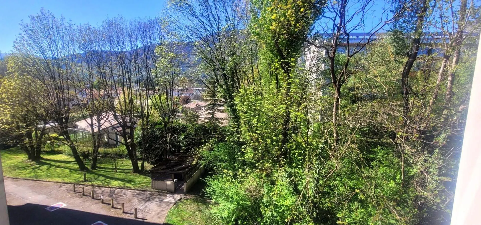 Le Cocon - 4 Personnes Et Parking Prive Gratuit Apartment Meylan